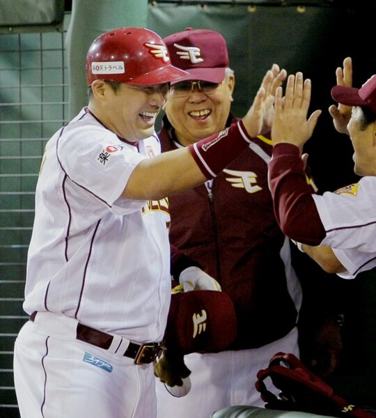 パ・リーグで当時のスーパーエースたちとの対戦を繰り広げた山崎。野村克也監督との出会いもあり、打撃技術とパワーはさらに向上した