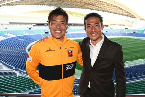 試合で使える神技パントキックの極意 西川周作 小針清允のgk対談 スポーツナビ 試合で使える神技パントキックの極意 西川周作 小針清允のgk対談 スポーツナビ