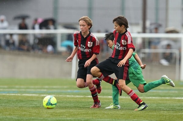 小学生から覚えたいサッカーの守備戦術 Acミランコーチが伝授 スポーツナビdo 小学生から覚えたいサッカーの守備戦術 Acミランコーチが伝授 スポーツナビdo