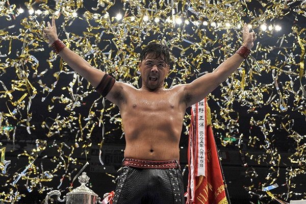 新日本プロレス 時代 タペストリー 中邑真輔 51FrbAh31cL._AC_SY200_QL15_.jpg
