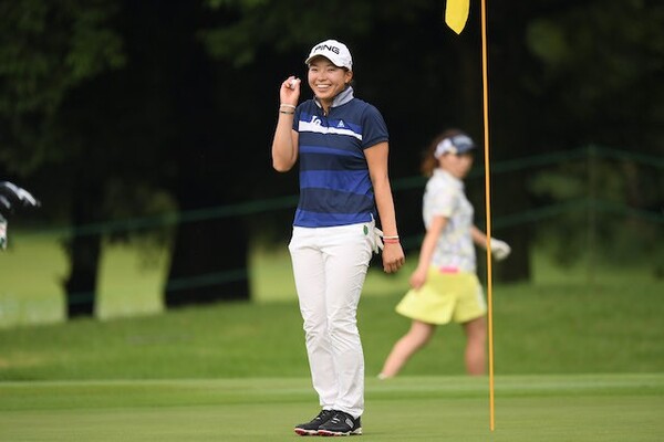 一昨年の「アース・モンダミンカップ」初日、ホールインワンを達成した渋野日向子