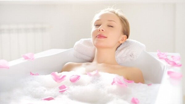 お風呂は朝と夜どっちが健康的 メリットデメリットを徹底比較 スポーツナビdo