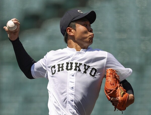 中日の1位は中京大中京・高橋。その他中日はトヨタ自動車・栗林、中京学院大中京・元と地元の選手は上位に食い込んだ