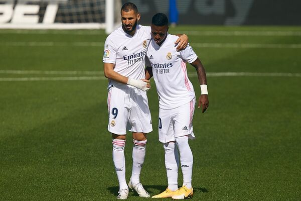 騒動に揺れるバルサと覇気のないレアル クラシコをきっかけに浮上できるか スポーツナビ 騒動に揺れるバルサと覇気のないレアル クラシコをきっかけに浮上できるか スポーツナビ