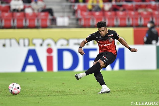 おすすめ 劇的PK弾でFC東京を下した名古屋が3位に浮上！ 湘南は6戦無敗で3 サッカーボール