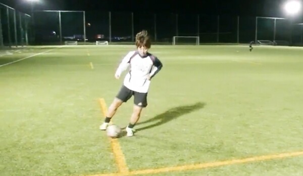 サッカー練習メニュー ボールコーディネーション スライドタッチ スポーツナビdo サッカー練習メニュー ボールコーディネーション スライドタッチ スポーツナビdo
