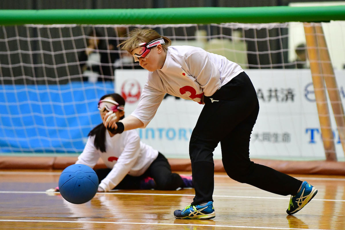 欠端瑛子が司る 静寂に伝う音の攻防戦 回転投げを操る日本ゴールボールの得点源 東京オリンピック パラリンピックガイド Yahoo Japan