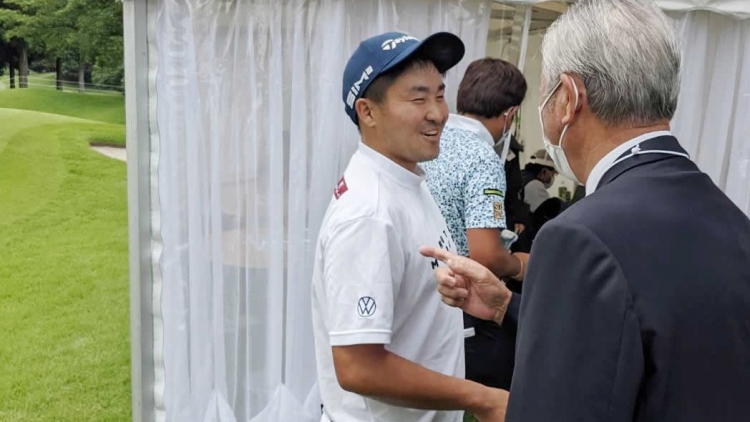 国内男子ゴルフ＞青木功にド緊張。小斉平優和は「ずっと優勝しか