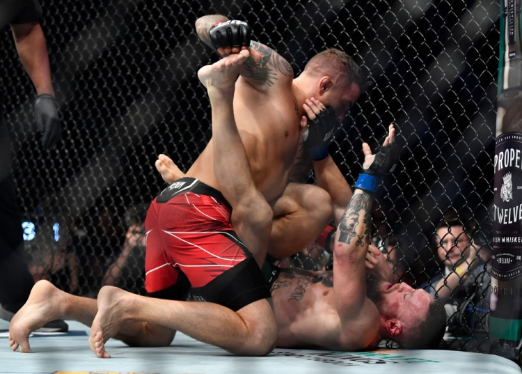 Ufc 負傷で続行不可能となったマクレガー ポワリエのtko勝利 スポーツナビ