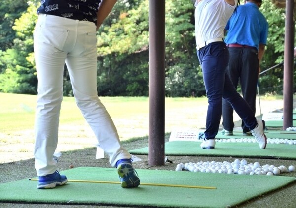 ゴルフスクールに通う それとも打ちっぱなしで自主練 自分にあったゴルフの練習方法を考えよう スポーツナビdo ゴルフスクールに通う それとも打ちっぱなしで自主練 自分にあったゴルフの練習方法を考えよう スポーツナビdo