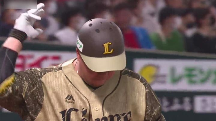 出場停止中の山川穂高、5ヶ月ぶりにみせた背番号「3」西武