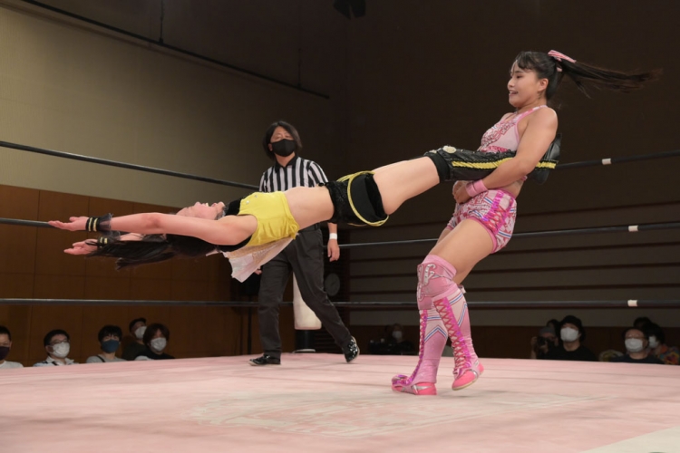 東京女子プロレス】プロレスとアイドルを両立する「アプガ（プロレス）」が5周年！ 渡辺未詩、乃蒼ヒカリ、らくが6年目に向け躍動！ - スポーツナビ