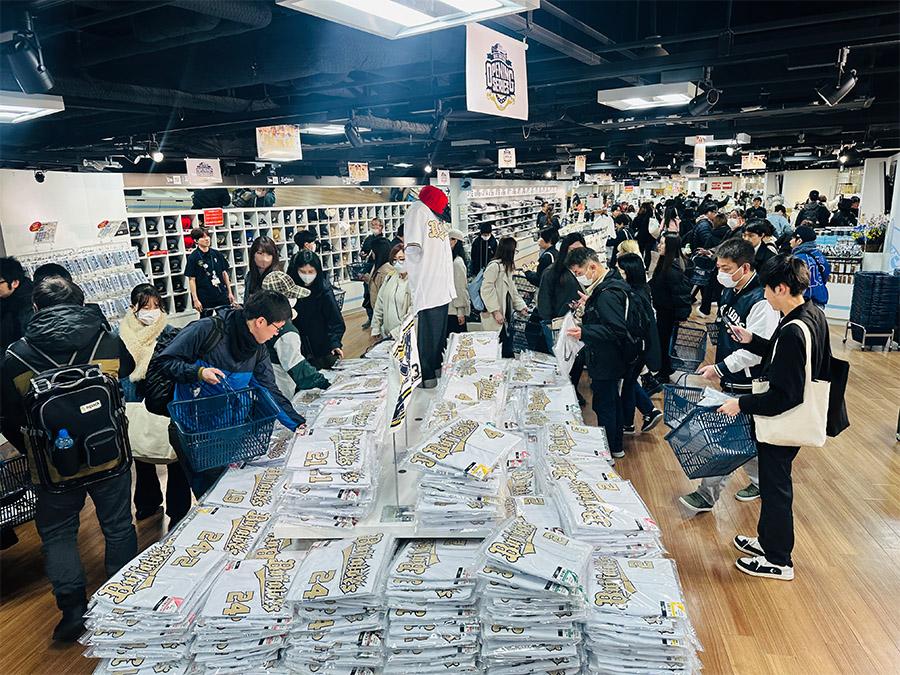 オリックスバファローズ　スタッフジャケット　フルジップLサイズ 記名あり オリックス・バファローズ FC入会特典 フルジップジャケット