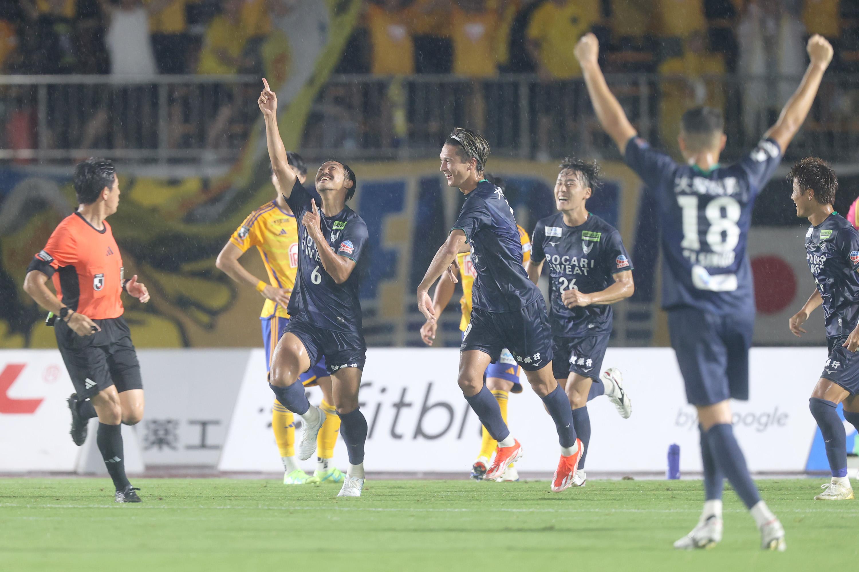 Ｊリーグ フェアプレーフラッグ 2010年　徳島ヴォルティスvs愛媛FC 公式】ハイライト：徳島ヴォルティスvs愛媛FC 明治安田J2
