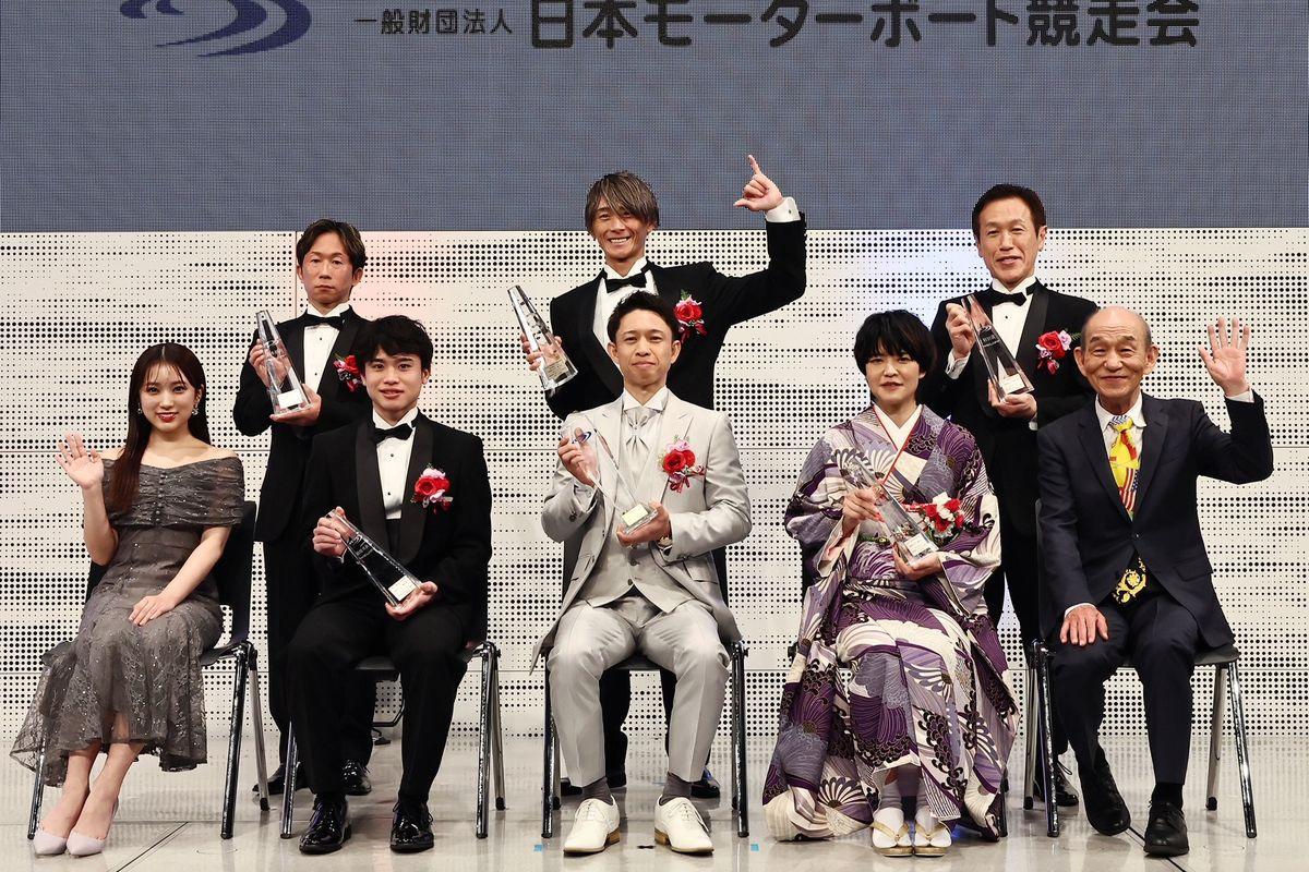 競艇サイン入りプロペラ　遠藤エミ選手 遠藤エミ】競艇史上初のSG制覇を成し遂げた女子選手！成績や賞金