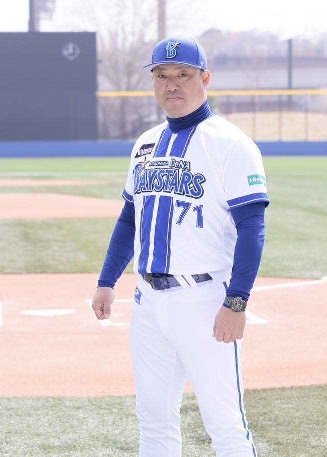 村田修一サイン入り実使用バット（ジャイアンツ・ベイスターズ
