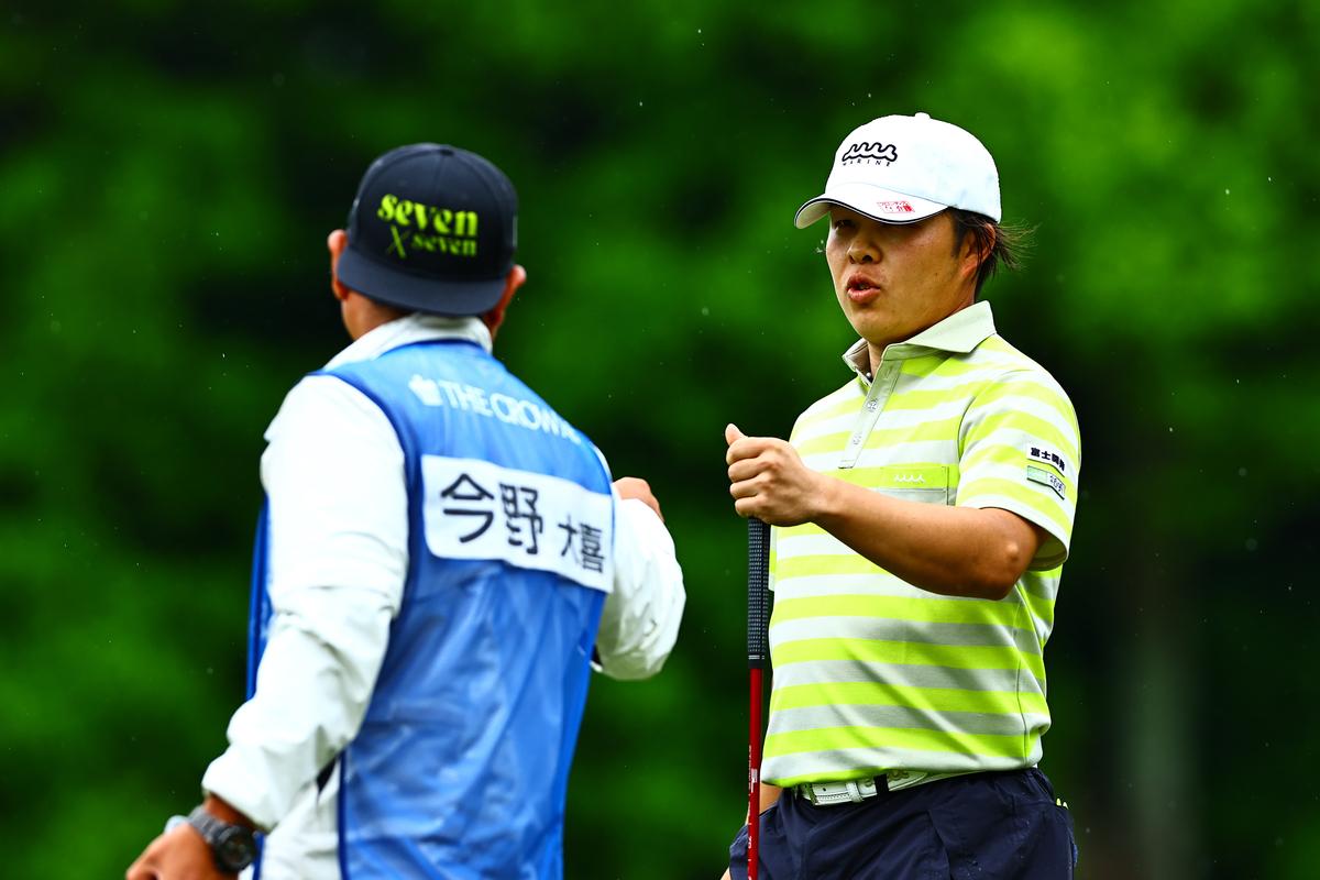 国内男子ゴルフ＞第2ラウンドが終了。今野が首位、2位に金子