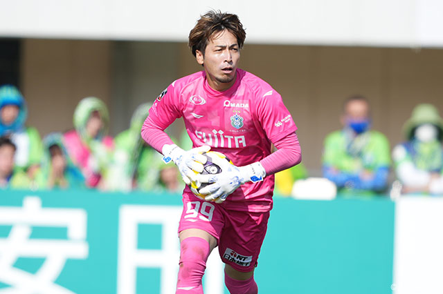 GK上福元の負傷を発表【湘南】 - スポーツナビ