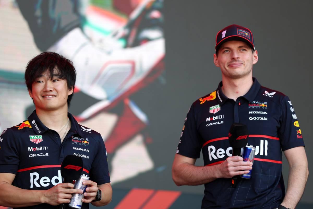 祝角田裕毅RedBul昇格セール XLサイズ VCARBレプリカジャンプスーツ 祝角田裕毅RedBul昇格セール XLサイズ VCARBレプリカジャンプスーツ
