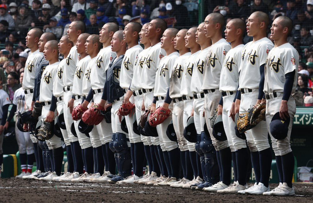 センバツ２０２６　１回戦　神村学園“王者”横浜降す　九回満塁しのぎ歓声　／鹿児島