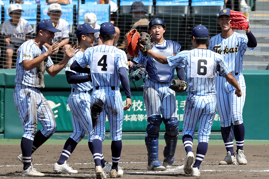 甲子園のユニホームに違和感「どっちがどっち」「混乱する」　遠目に見ると…21年はより“酷似”も