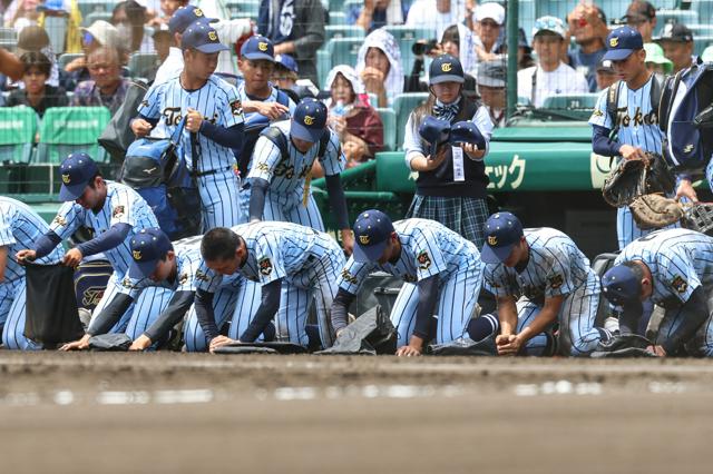 鍛えた人間力、元気印が盛り上げた打線　東海大甲府の熱戦を振り返る