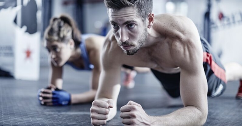 ランニングにおすすめの体幹トレーニング 「フォーム崩れと疲労」の悪循環を改善 - スポーツナビ