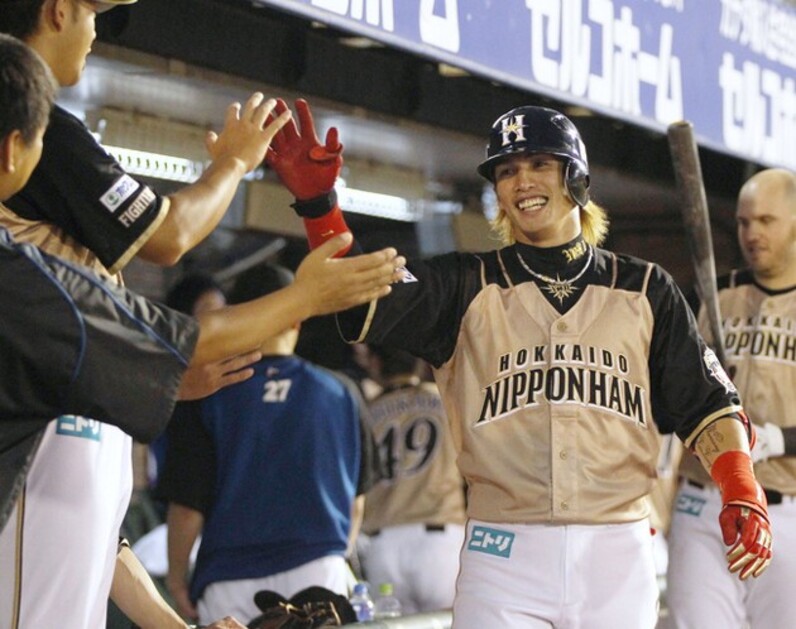 FAのハム陽岱鋼、両手で顔覆い涙 「この球場が育ててくれた
