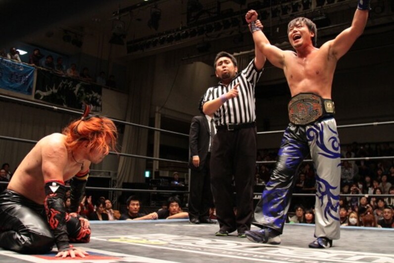 ケニー・オメガDDTラストマッチで有終V 新日で飯伏とのタッグ再