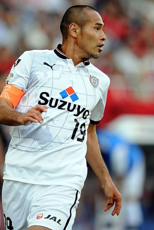 日本代表　ユニフォーム　高原直泰 幸せな選手生活でした」 沖縄SVの高原直泰、今季限りで現役引退 元日本