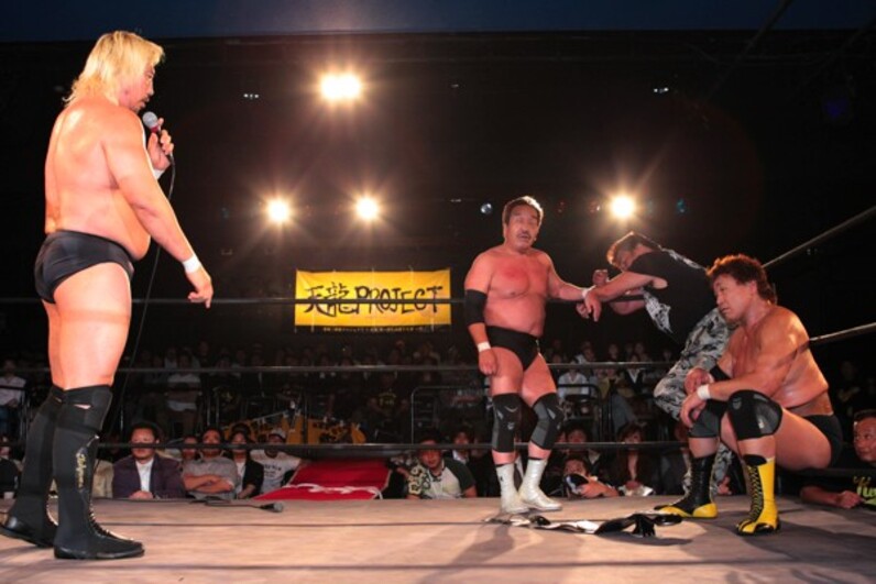 天龍、12年ぶり復活の6人タッグ王座獲りに失敗 - スポーツナビ