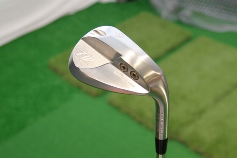 イオンスポーツ『TOUR WEDGE』スピン性能を備えたやさしく打てる