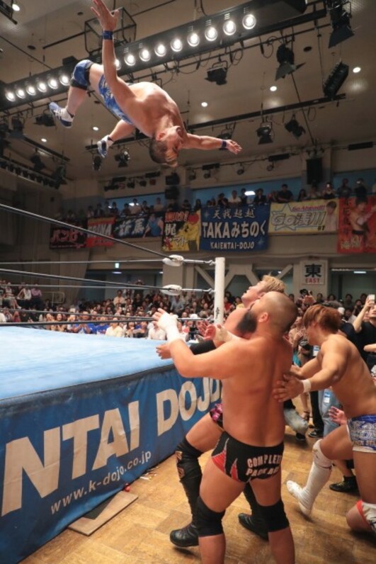 週刊プロレス 2012年9月5日号 No.1645 高木三四郎 オカダ・カズチカ 試合詳細】8・9 新日本プロレス後楽園ホール大会 【NEVER6人