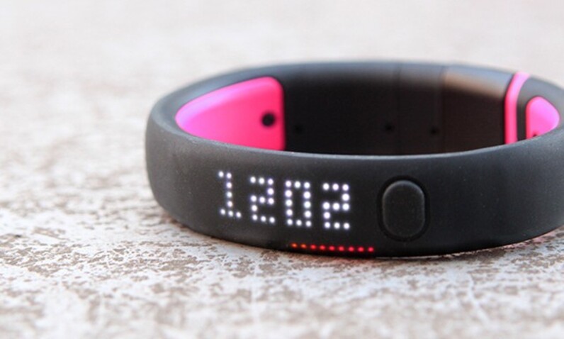 【最安値挑戦】 Nike+ SEで、日常のアクティビティを計測してみた FuelBand ウエイトトレーニング