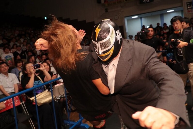 新日本プロレス】S・S・マシンに聖地のファンが大拍手 昭和