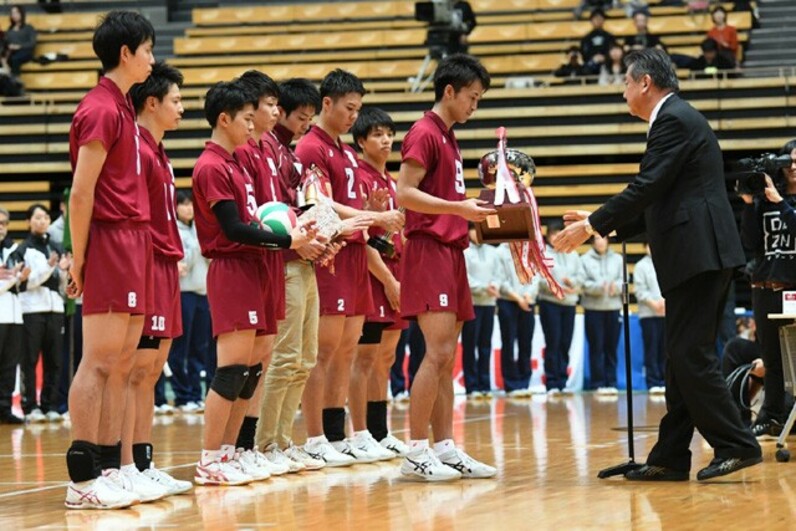 石川祐希 ３位に終わった最後のインカレ 仲間との最終戦で見せた気遣いと涙の理由 スポーツナビ