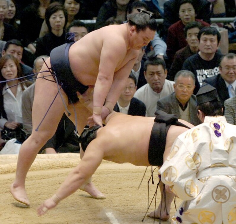 朝青龍、白鵬　切り抜き新聞 thumb_13.jpg