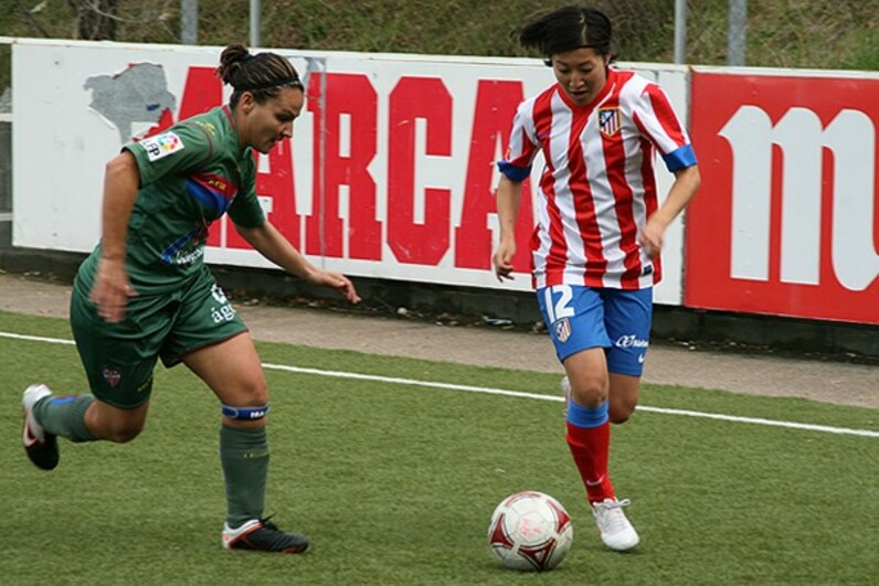 岩倉三恵、失望を経て叶えた海外移籍=スペイン女子サッカー界で 