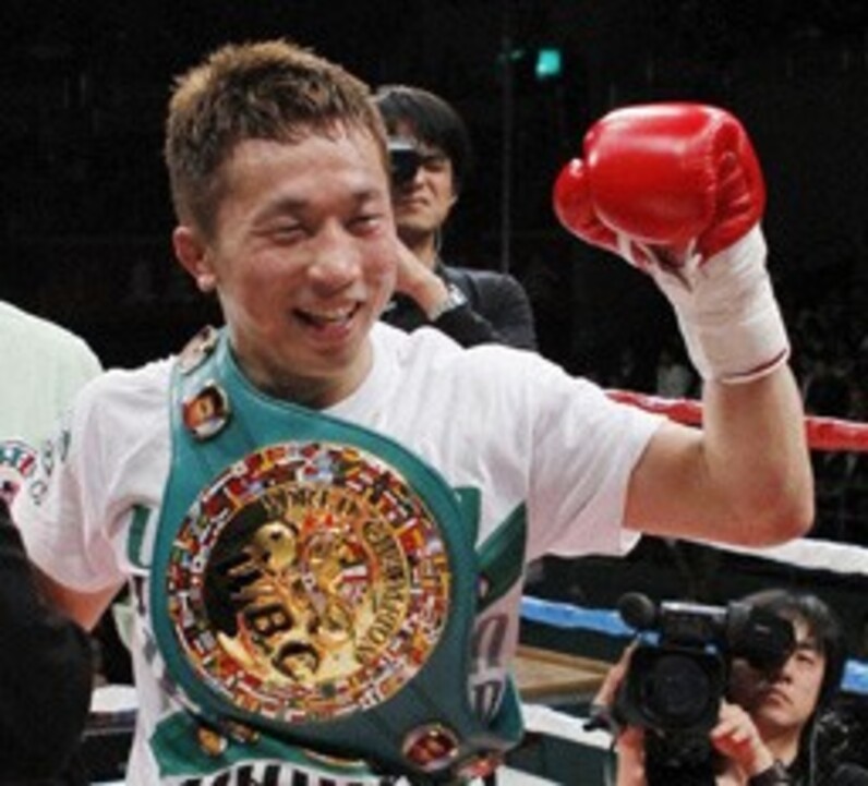 ボクシング　粟生隆寛20戦DVD9枚 Amazon.co.jp: 2016BBM ボクシングカードセット The Champ Ⅲ