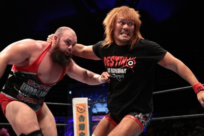 新日本プロレス】BUSHIがIWGPジュニア初戴冠 ベルトに毒霧
