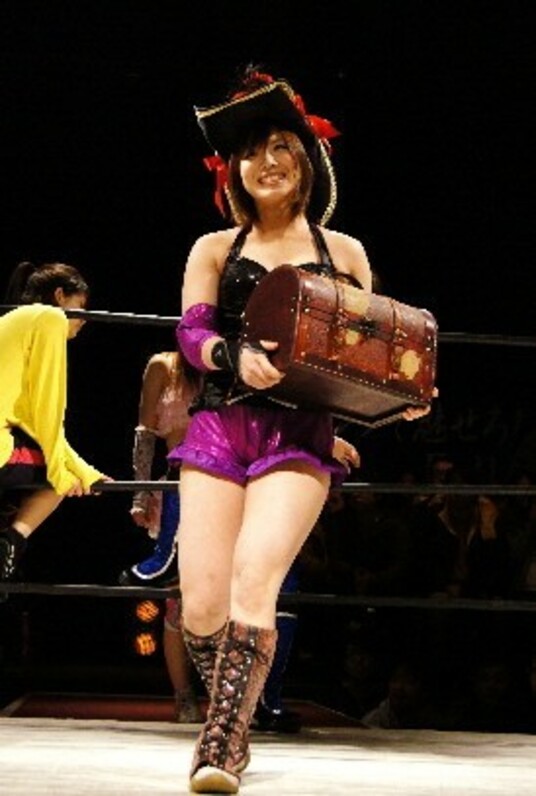 スターダム DVD 宝城カイリ 激闘!海賊王女 2012-2017 KAIRI 51yihtbXwKL._UF350,350_QL50_.jpg