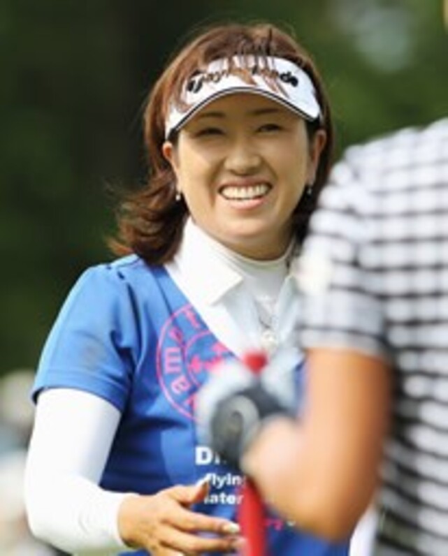 福嶋晃子　サイン入り　ゴルフボール　2個　非売品　新品未使用　ゼクシオ　XXIO 福嶋晃子さんのボールマークでしょうか？ | 女子プロゴルフが