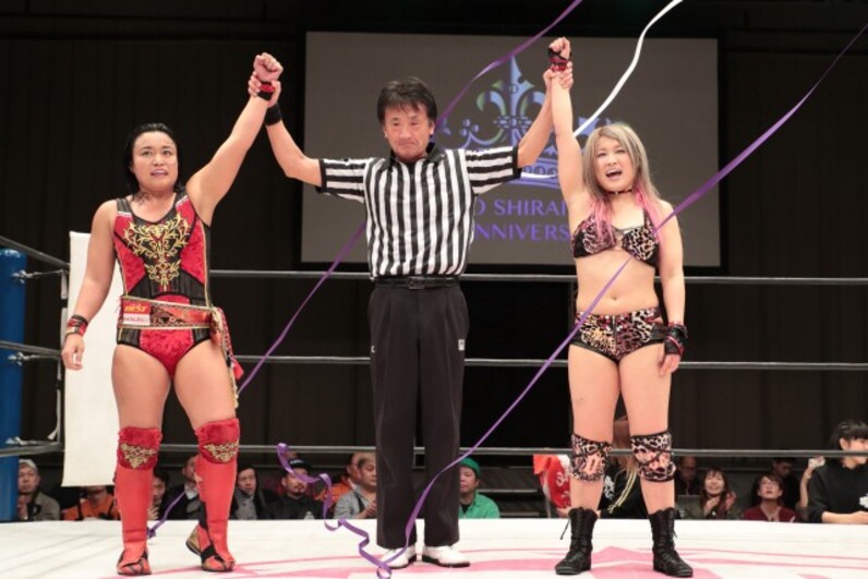 紫雷イオ、自らの10周年を白星で飾る 里村、岩谷、橋本が試合