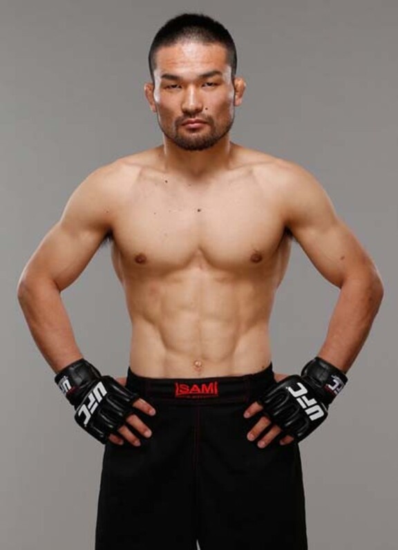 沖縄拳法空手で最先端MMAに挑む菊野 4連勝中の水垣も参戦=UFC173 - スポーツナビ