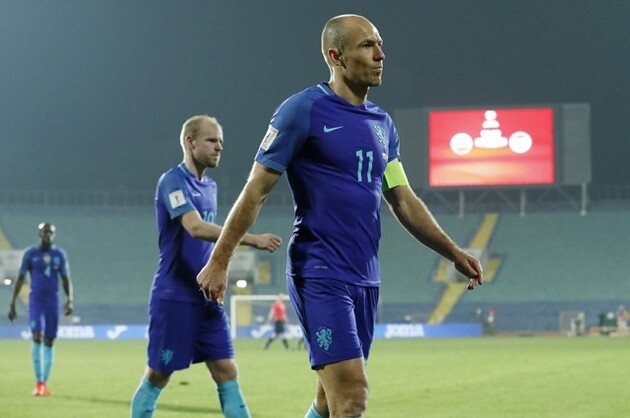 イタリア戦でオランダに少し戻った 色気 ｗ杯出場が遠のき ブリント監督は解任 スポーツナビ