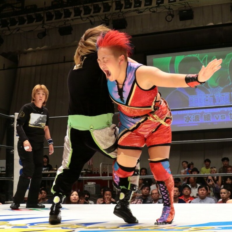 プロレスリングＷＡＶＥ】 総勢３２人の頂点に立ったのは水波綾 “波女