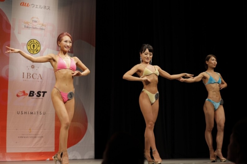 歌のお姉さん 渡邉玲奈がキラキラ笑顔のはつらつパフォーマンスでtrend部門を制覇 Super Body Contest Osaka 06 スポーツナビdo