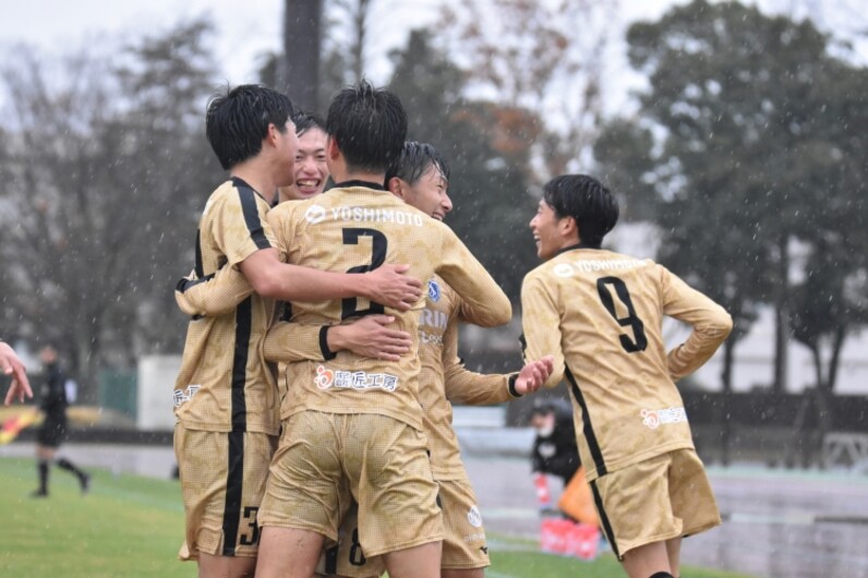 サッカー インカレ びわこ成蹊スポーツ大学が逆転勝利で1回戦突破 スポーツナビ