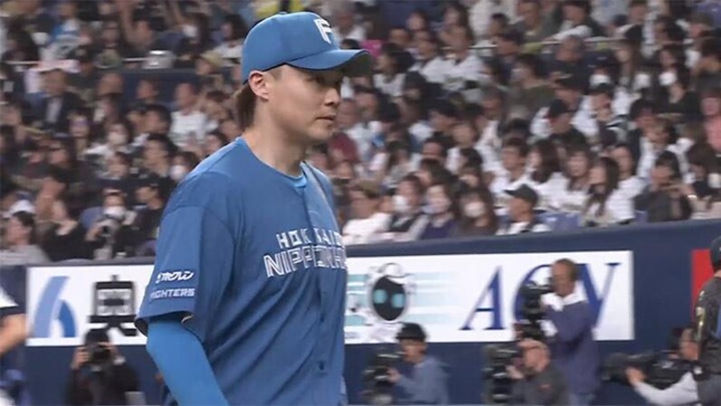 日本ハムファイターズ　山崎福也選手　ハロウィン Ver.スーパーレア 日本ハムファイターズ 山崎福也選手 ハロウィン Ver