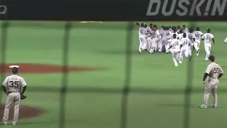 2014年日本シリーズのファールボール デイリーリポート（第2戦） | SMBC日本シリーズ2014 | NPB.jp